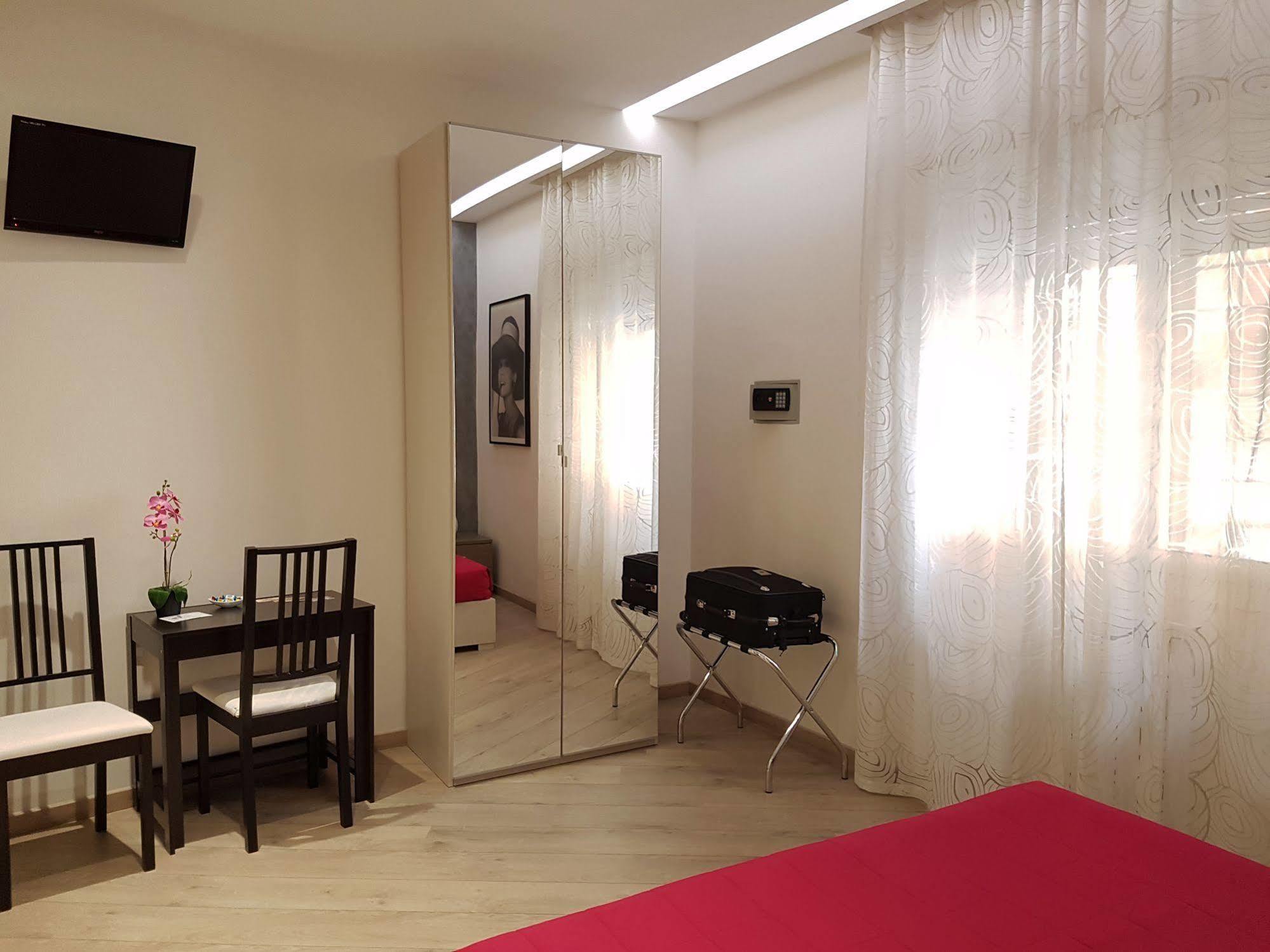Domus Barberini Acomodação com café da manhã Roma Exterior foto